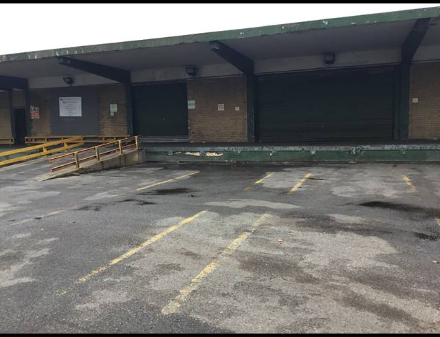 650M² WAREHOUSE TO LET IN WADEVILLE